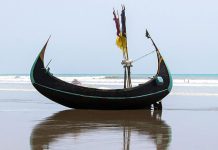 নৌকা: হারিয়ে যাচ্ছে দেশের ঐতিহ্যবাহী জলযান Sampan_Boat